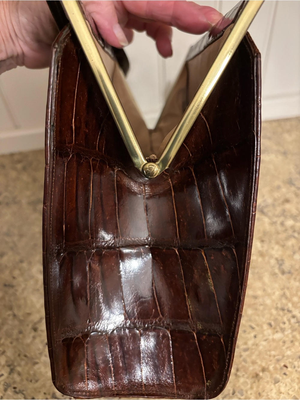 Vintage 1950s Dark Chocolate Alligator/ Croc-Embossed Leather Top-Handle Handbag - Picture 13 of 15